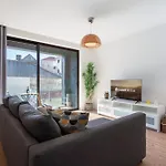 Host Wise - Charming Welcoming Flat - Centrally Located