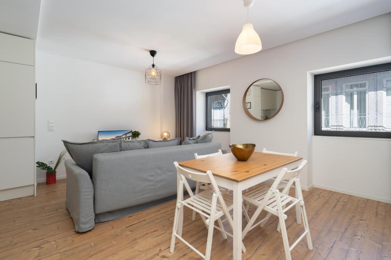 Host Wise - Charming Welcoming Flat - Centrally Located Apartment Porto
