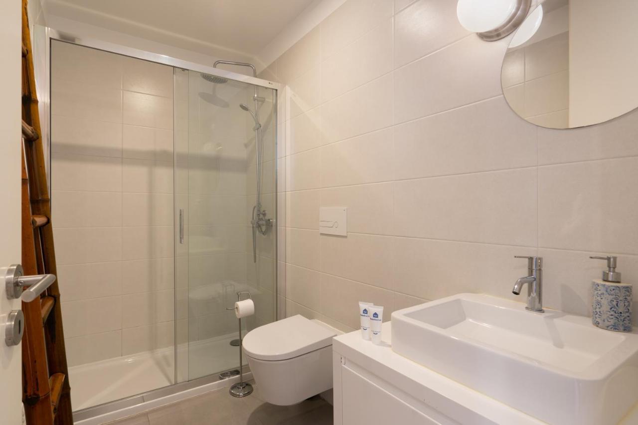 Host Wise - Charming Welcoming Flat - Centrally Located Apartment