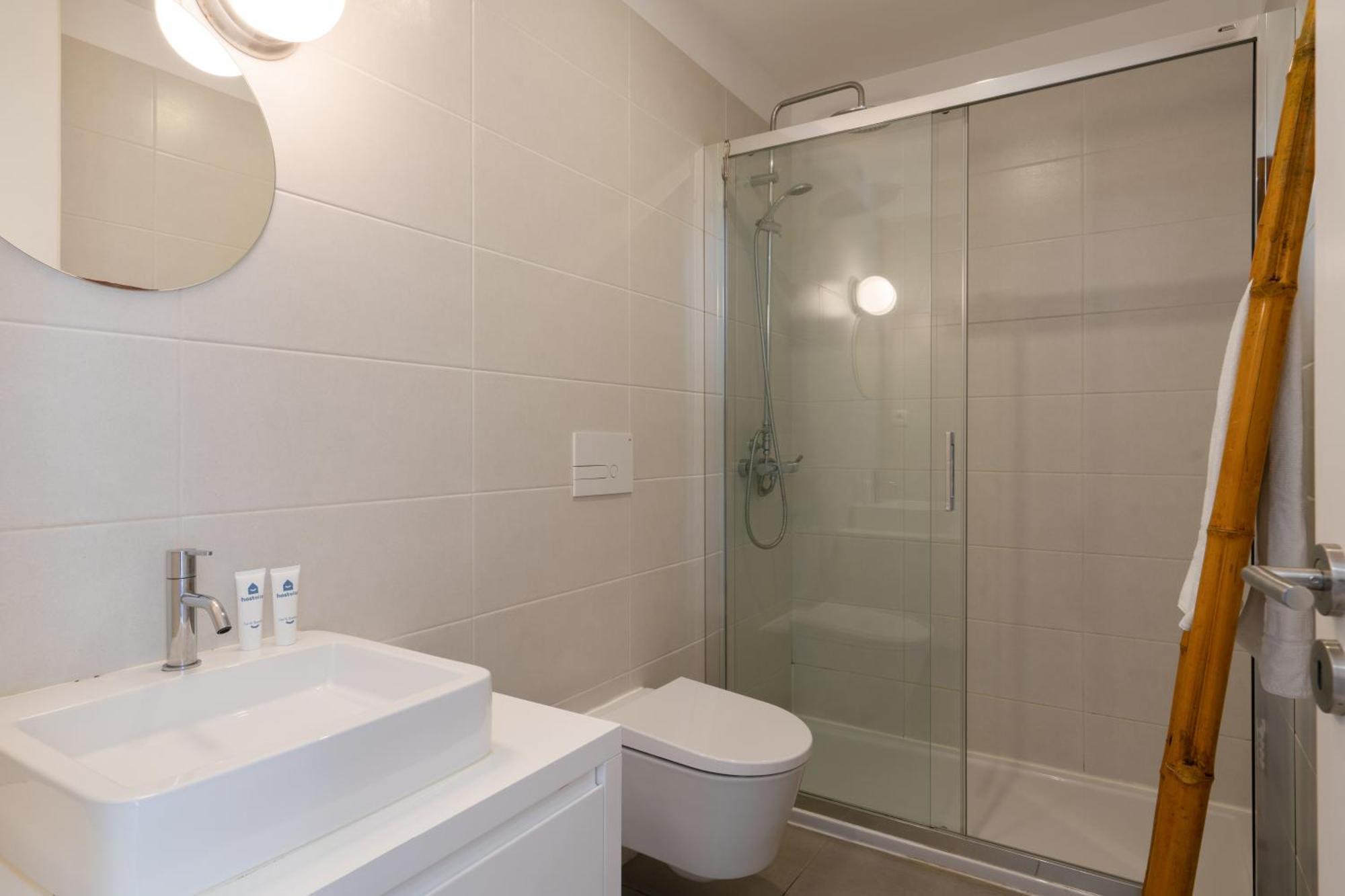 Host Wise - Charming Welcoming Flat - Centrally Located * Porto