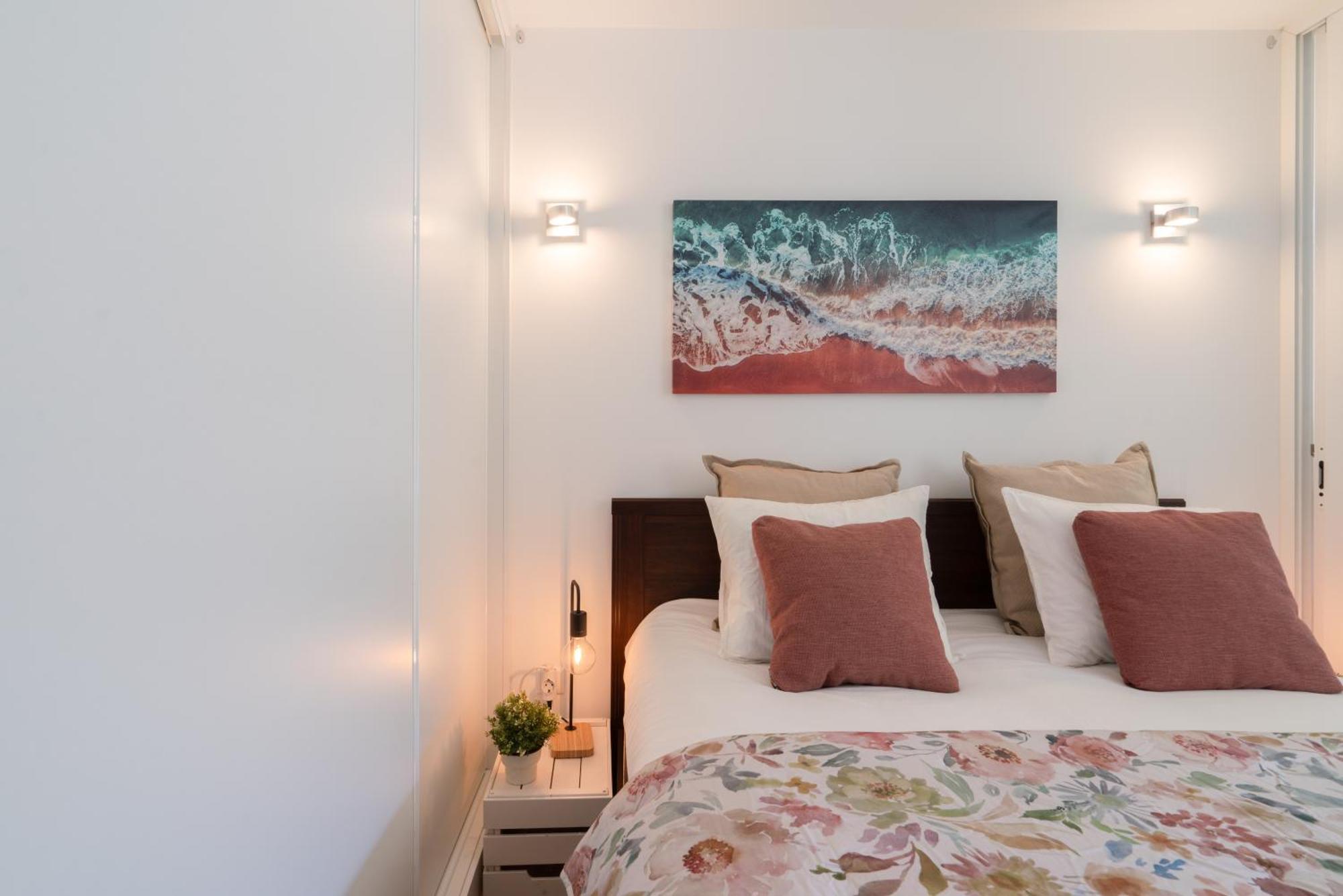 Host Wise - Charming Welcoming Flat - Centrally Located Porto