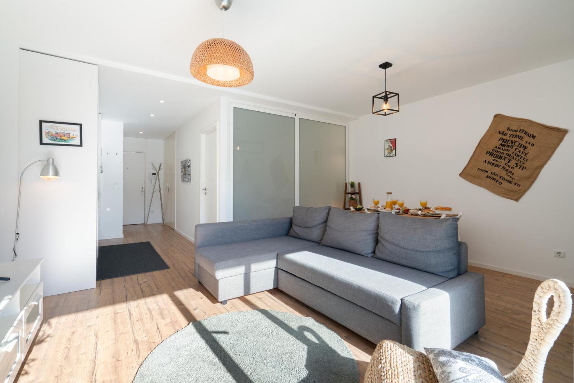 Host Wise - Charming Welcoming Flat - Centrally Located Porto