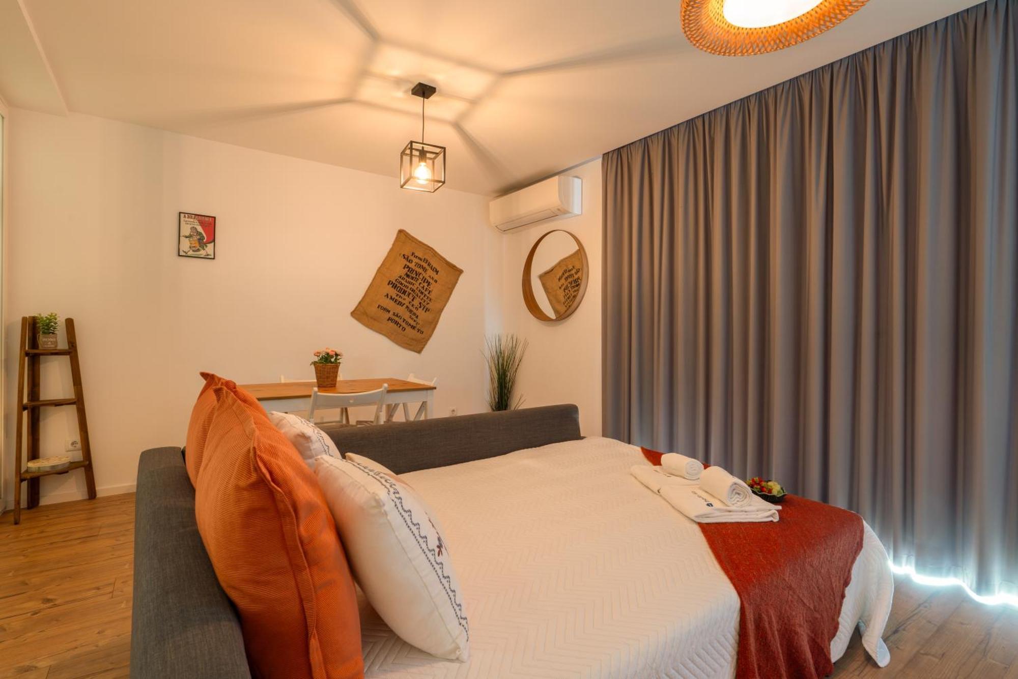 Host Wise - Charming Welcoming Flat - Centrally Located *