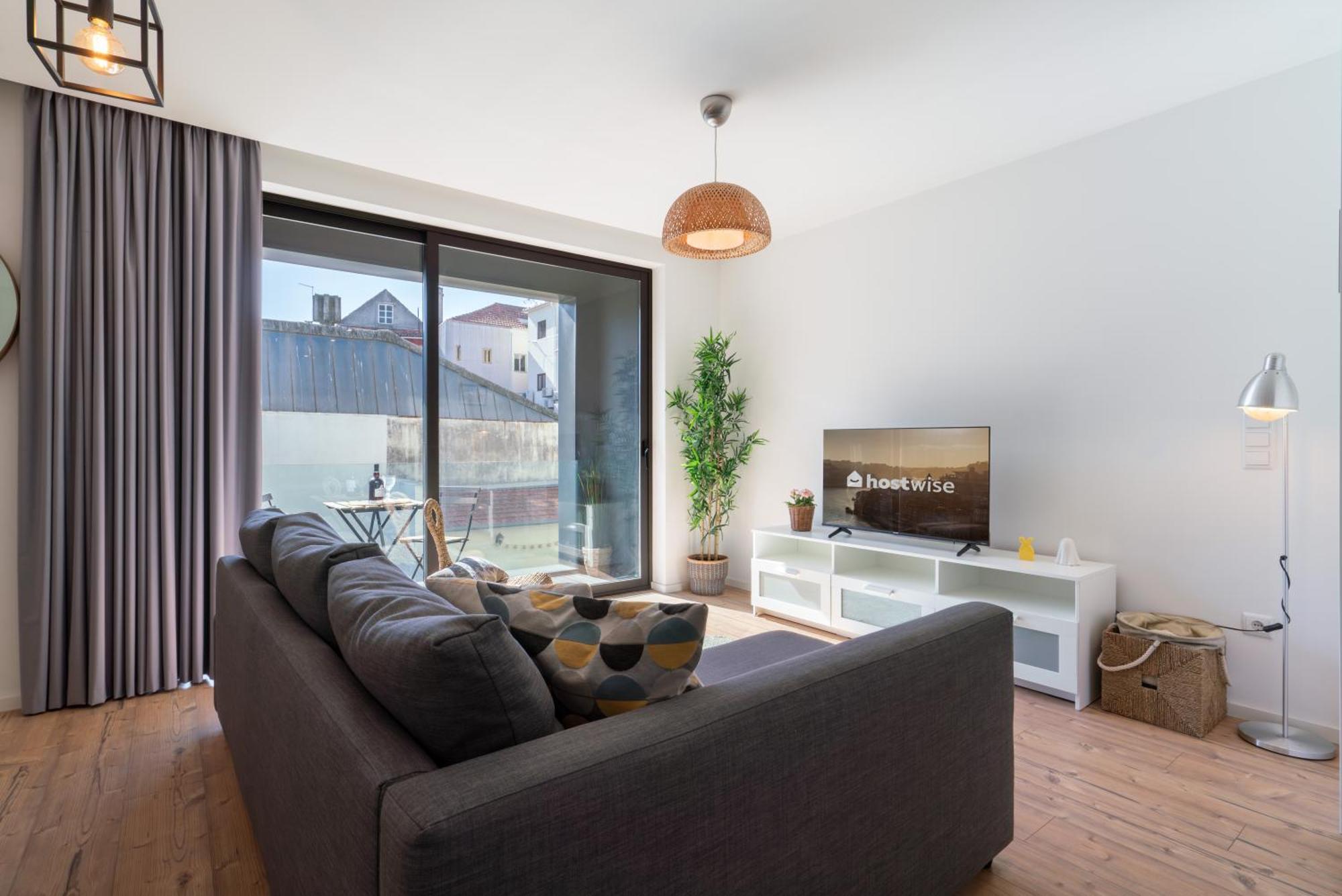 Apartment Host Wise - Charming Welcoming Flat - Centrally Located Porto