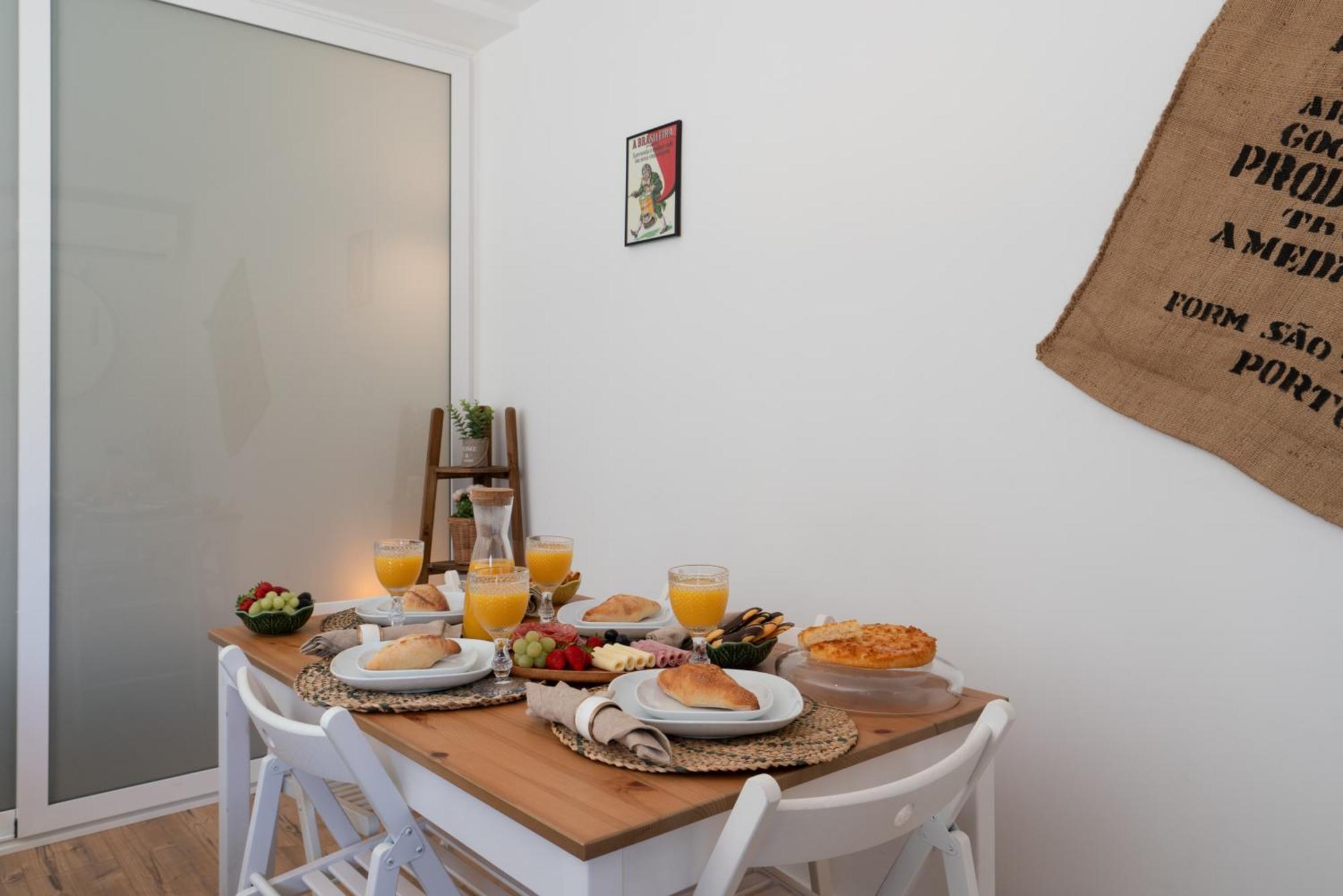 Host Wise - Charming Welcoming Flat - Centrally Located Apartment Porto