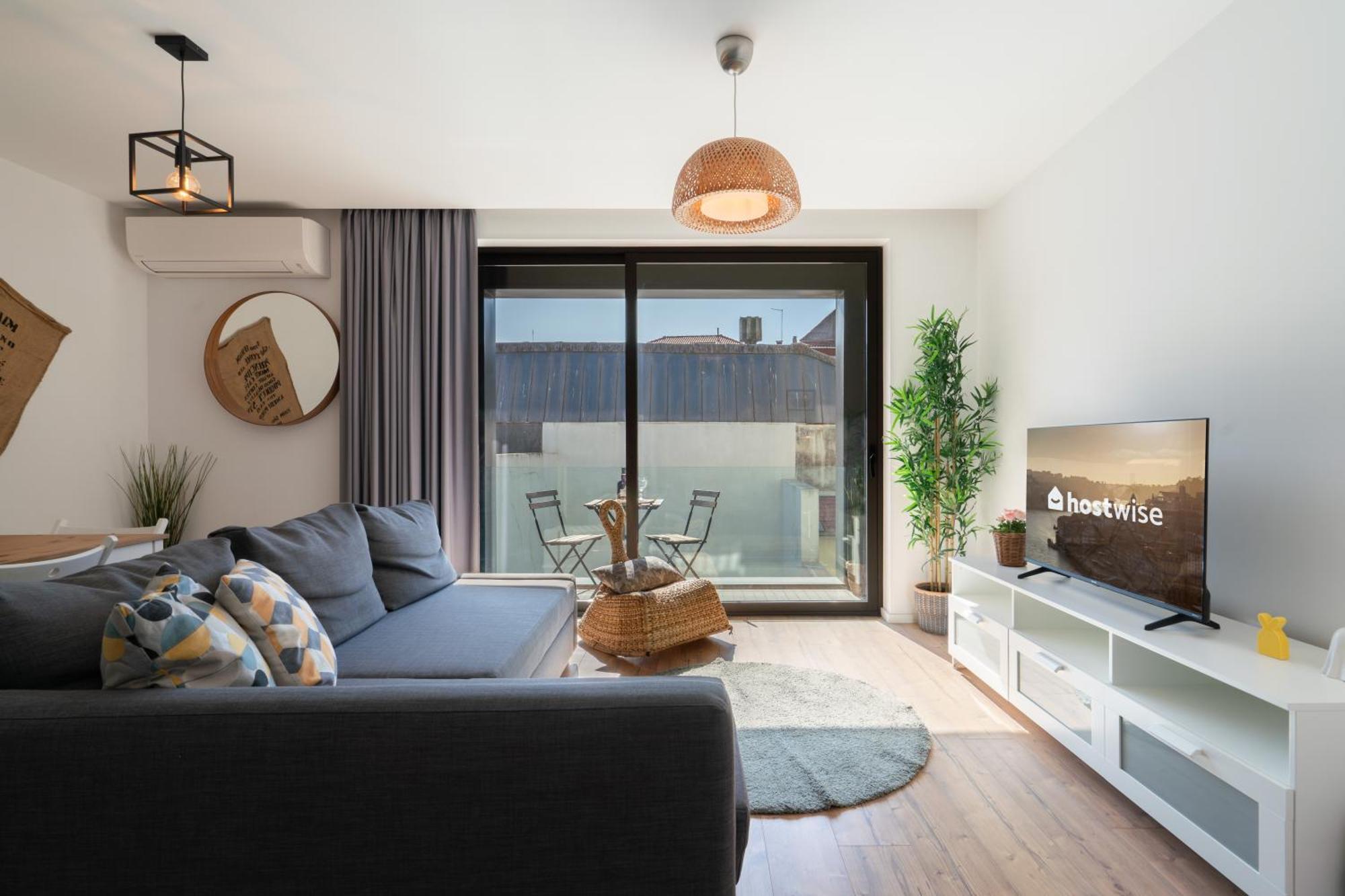 Host Wise - Charming Welcoming Flat - Centrally Located Apartment