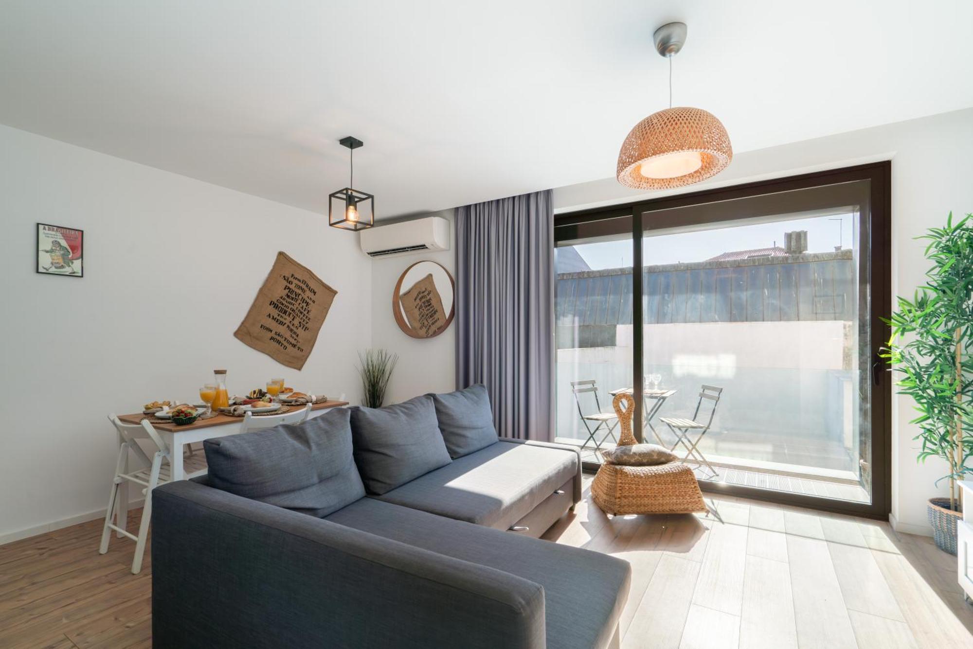 Host Wise - Charming Welcoming Flat - Centrally Located * Porto