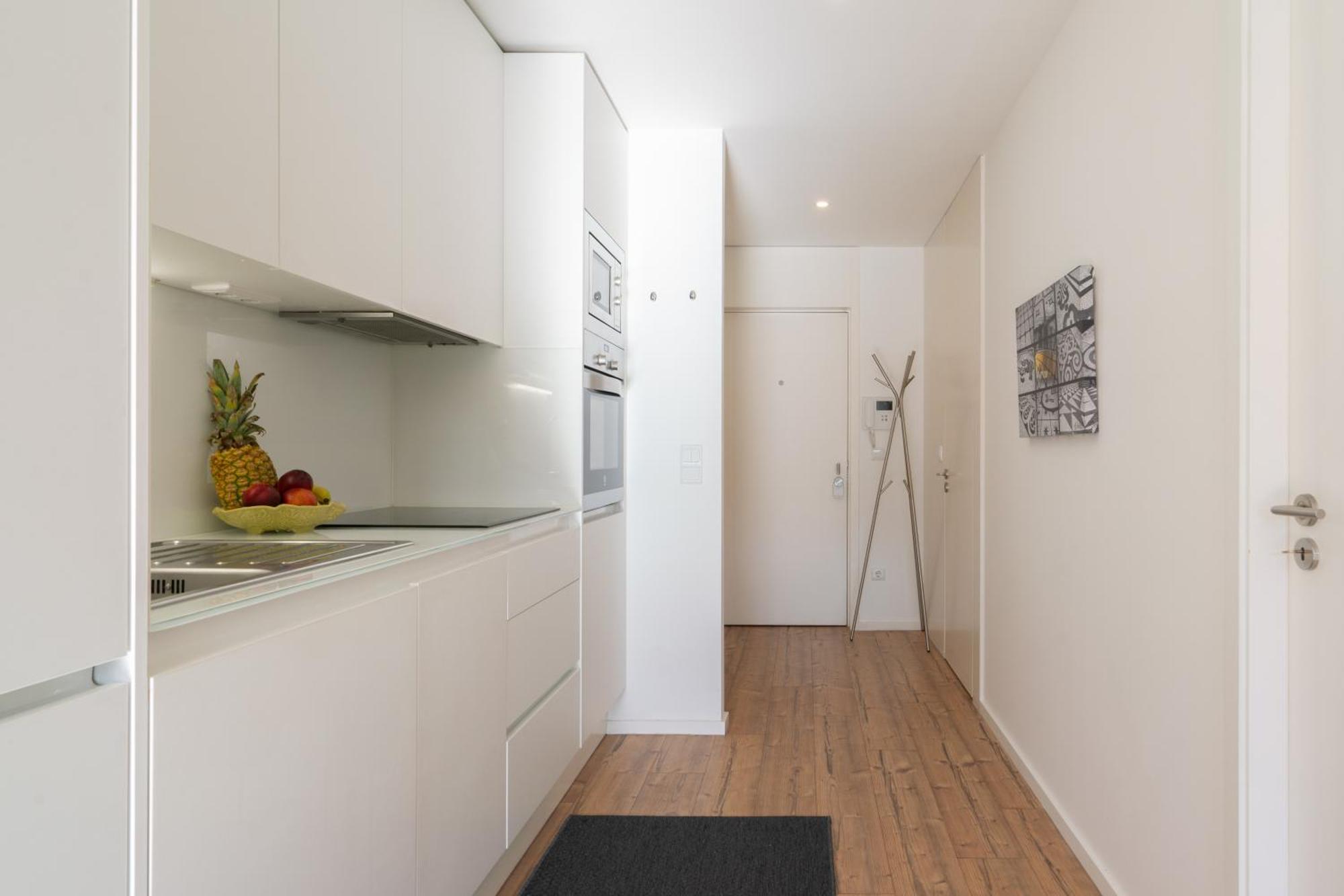 Host Wise - Charming Welcoming Flat - Centrally Located Porto